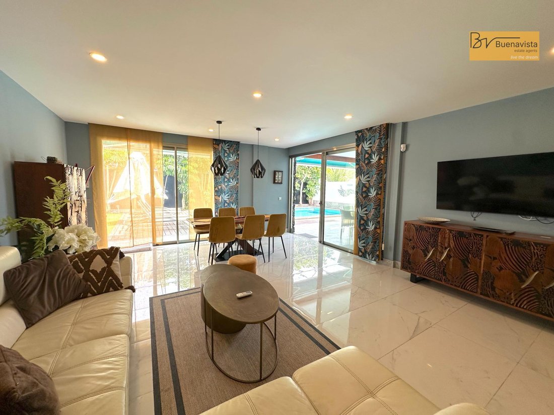 Villa in Los Cristianos, Canary Islands, Spain 4 - 16548857