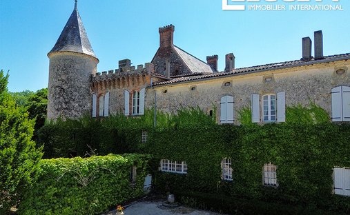 Castle for Sale in Caraman, Occitanie, France