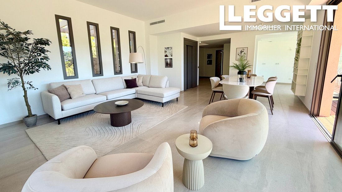 Villa in Mougins, Provence-Alpes-Côte d'Azur, France 3 - 15826684