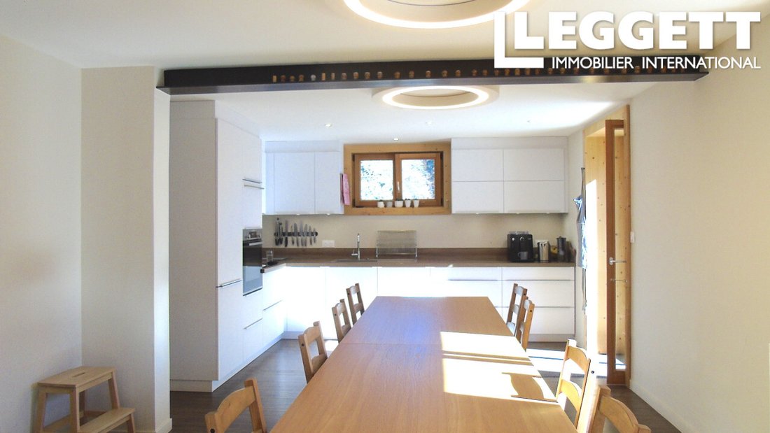 Chalet in Briançon, Provence-Alpes-Côte d'Azur, France 2 - 11833013