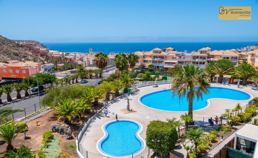 Penthouse in Los Cristianos, Canary Islands, Spain 1