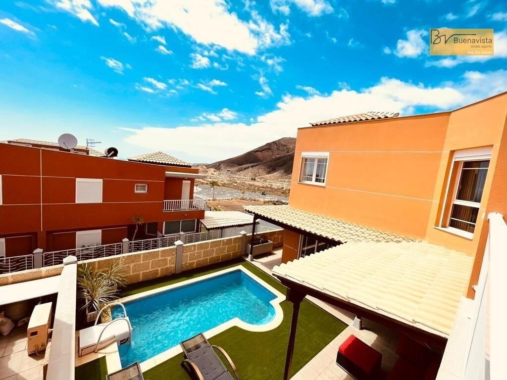 House in Los Cristianos, Canary Islands, Spain 1 - 16606623