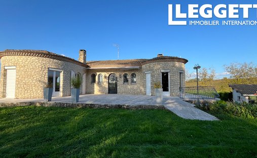 House in Saint-Andre-et-Appelles, Nouvelle-Aquitaine, France 1