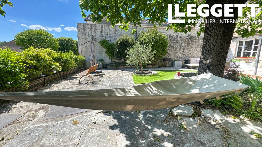 House in Montcuq-en-Quercy-Blanc, Occitania, France 5 - 15656458