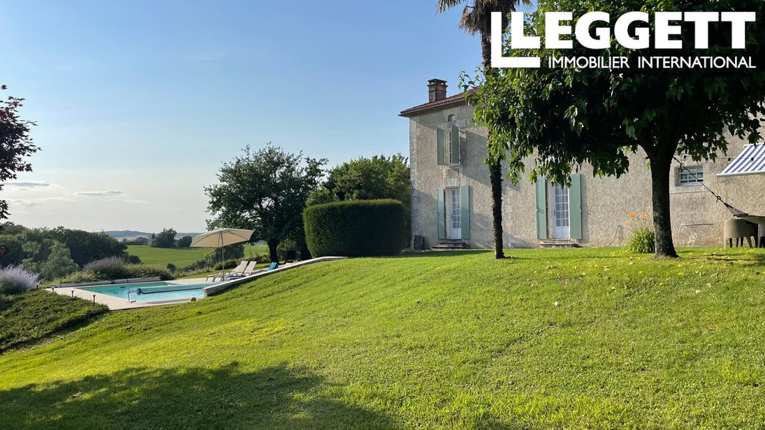 Chalet in Bors-de-Montmoreau, Nouvelle-Aquitaine, France 1 - 14330714