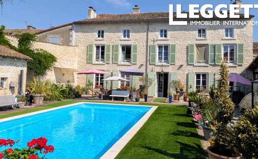 House in Valence-en-Poitou, Nouvelle-Aquitaine, France 1