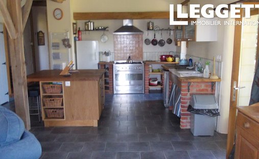 Castle for Sale in Noyant-Villages, Pays de la Loire, France