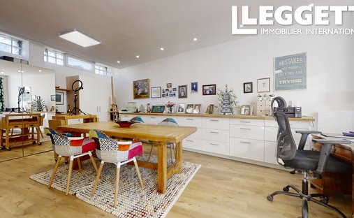 Sale Of A Castle In Guingamp, 693m² 26 Rooms €1,659,000 Côtes D'armor