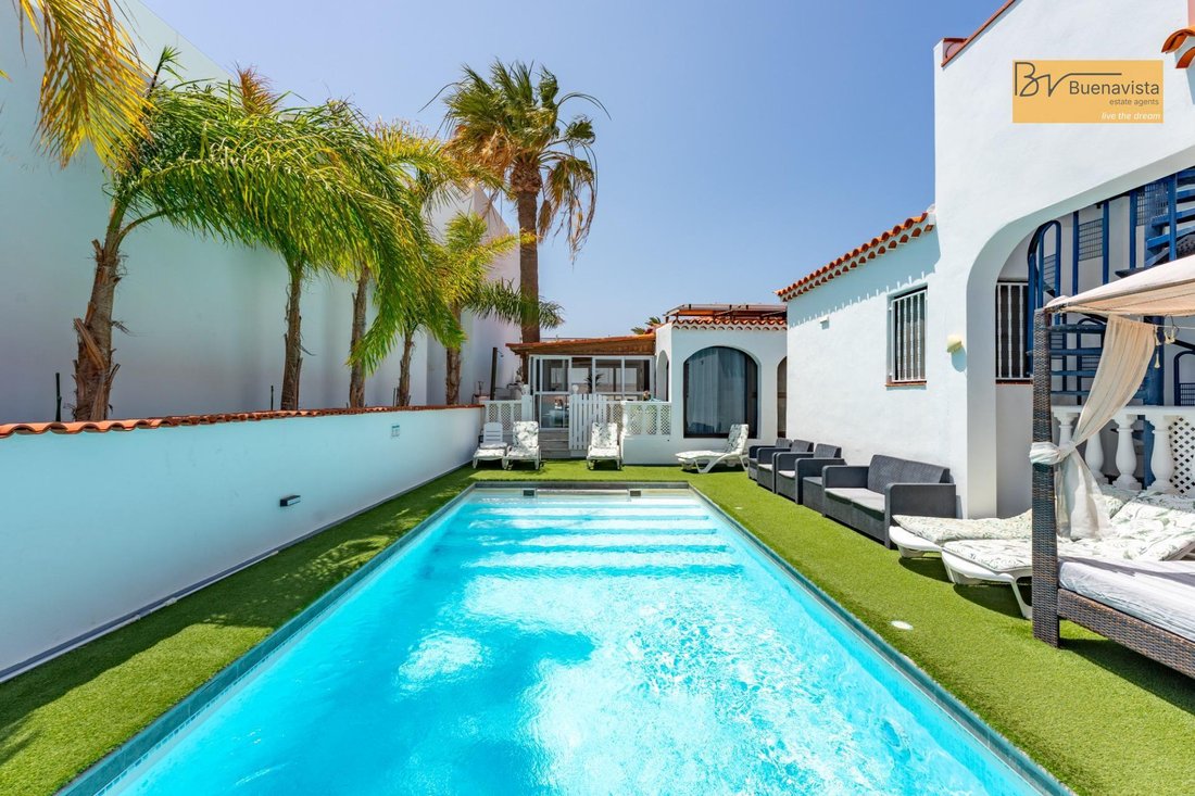 Villa in San Miguel de Abona, Canary Islands, Spain 2 - 16479963