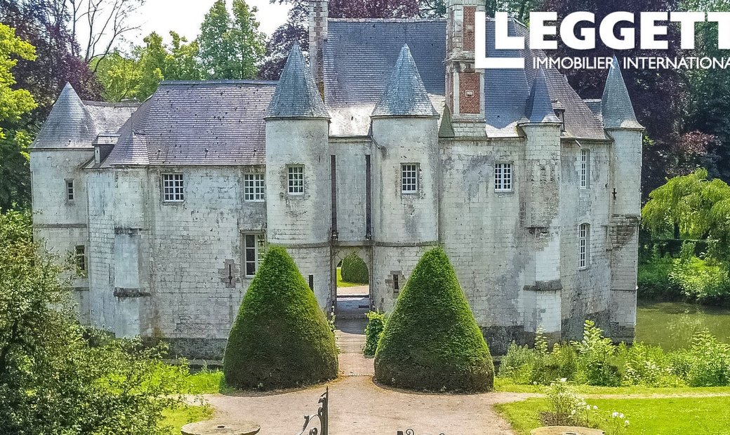 Historic Medieval Château With Moat, Drawbridge And Unique Cricket Heritage 2 Hours From Paris Cdg