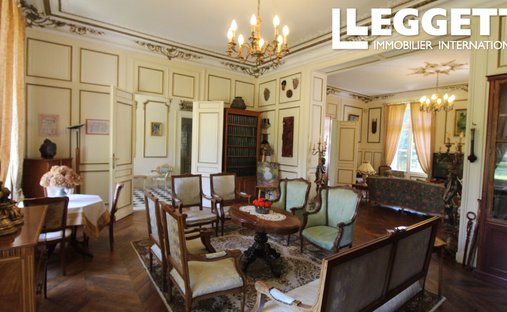 Tournon Saint Pierre Castle