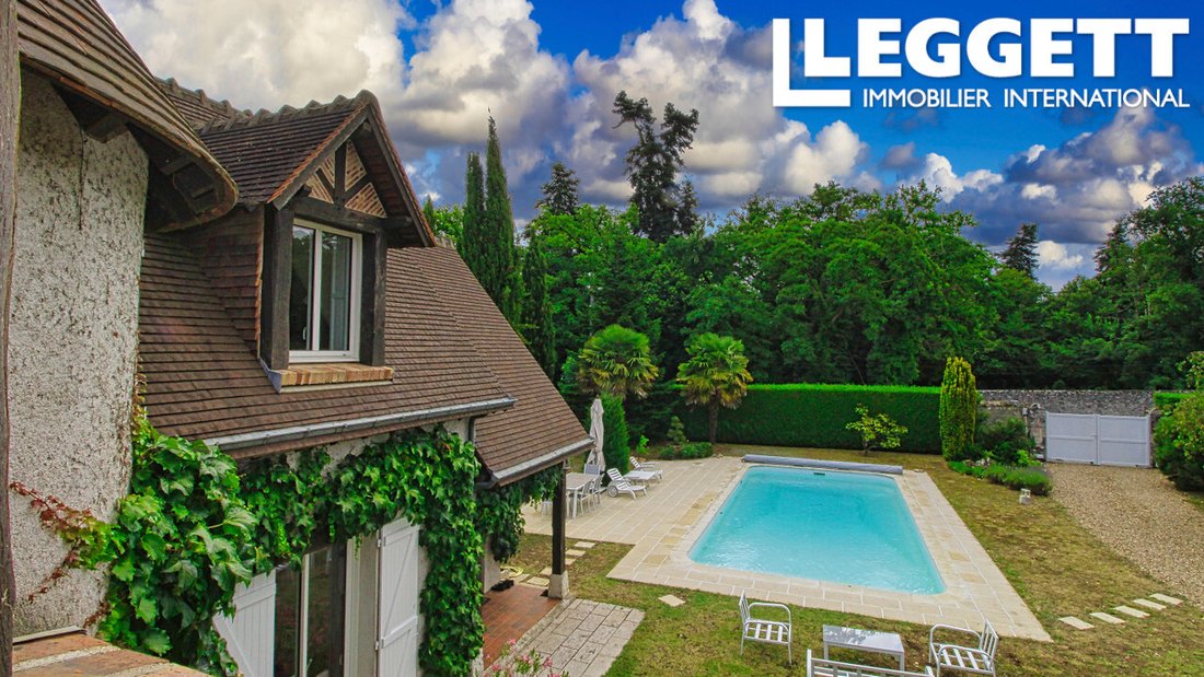 Villa in Mer, Centre-Val de Loire, France 4 - 15860280