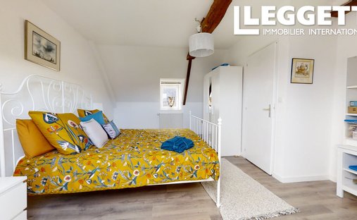 Sale Of A Castle In Guingamp, 693m² 26 Rooms €1,659,000 Côtes D'armor