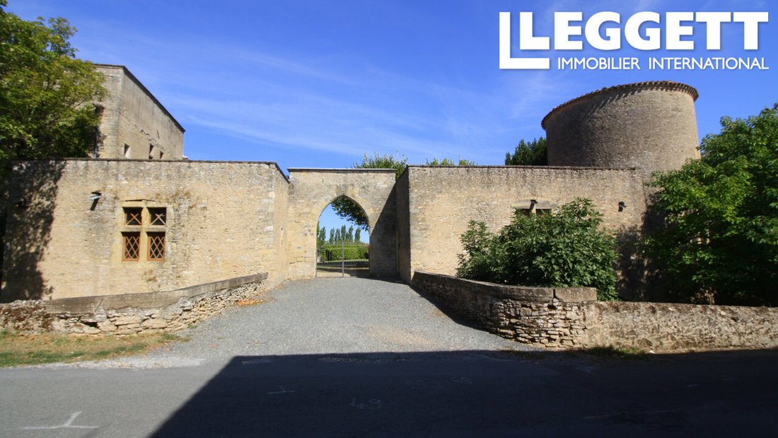 Castle in Venes, Occitania, France 3 - 14331166