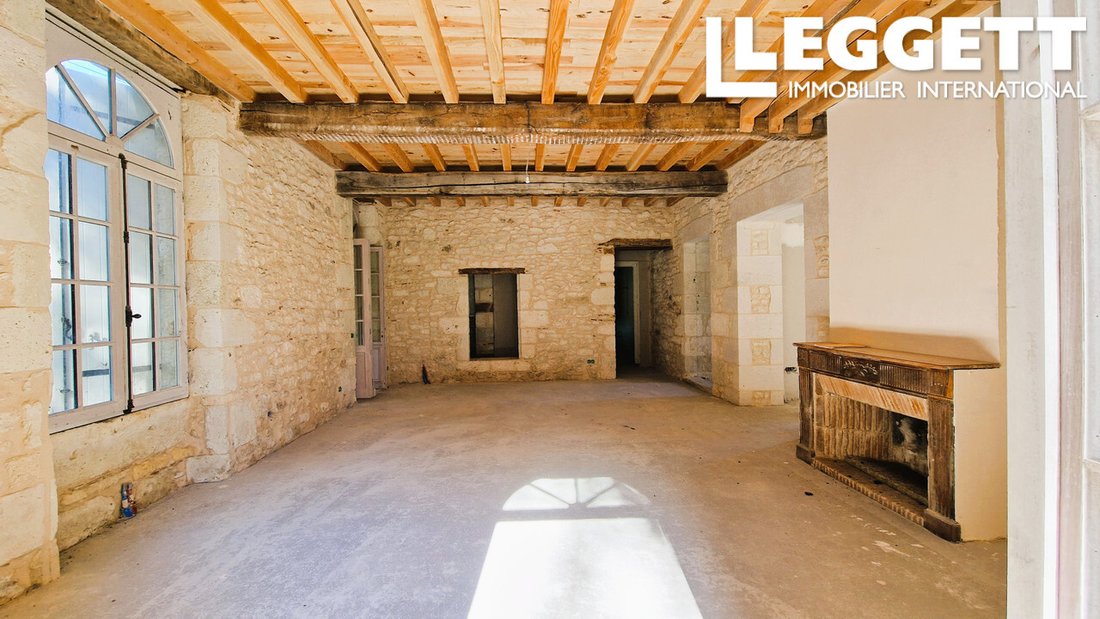 Castle in Sainte-Foy-la-Grande, Nouvelle-Aquitaine, France 4 - 15338899