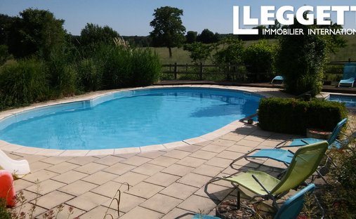 Castle for Sale in Noyant-Villages, Pays de la Loire, France