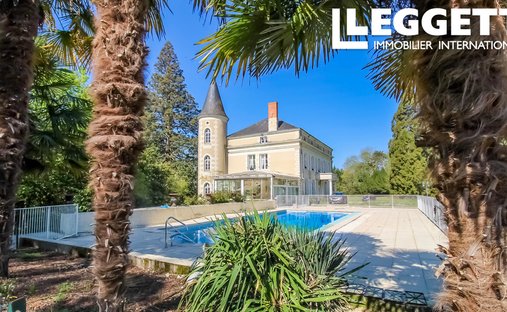 Tournon Saint Pierre Castle