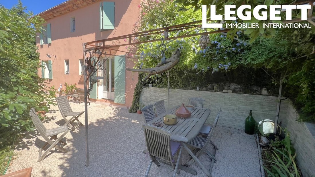 Villa in Cotignac, Provence-Alpes-Côte d'Azur, France 1 - 16109783