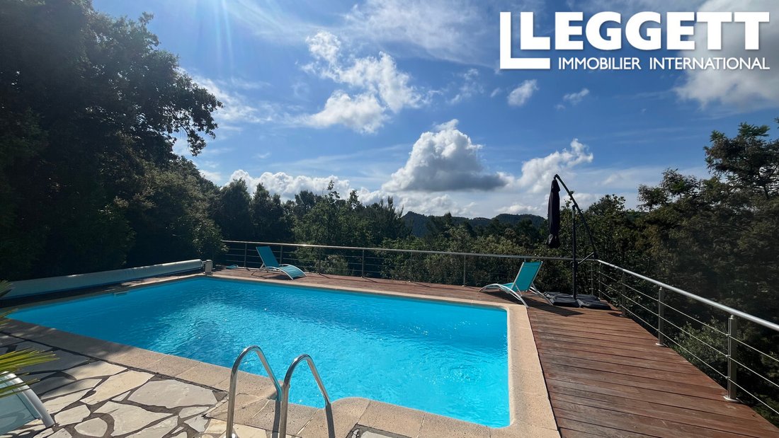 Villa in Bagnols-en-Forêt, Provence-Alpes-Côte d'Azur, France 3 - 15765996