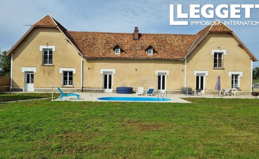 House in Centre, Montmorillon, France 1