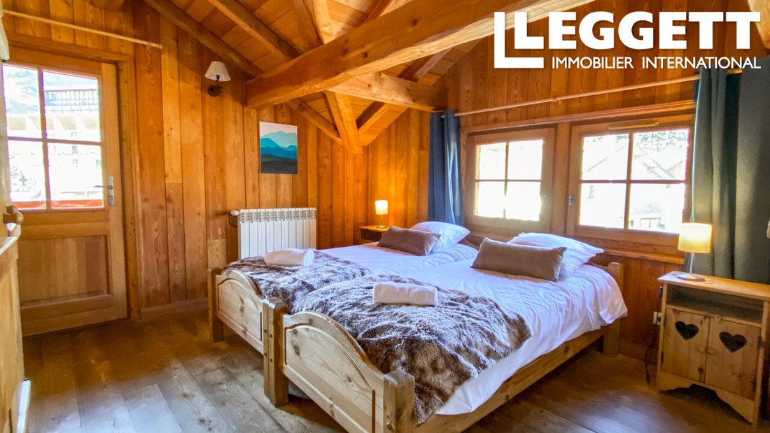 Chalet in Mont-de-Lans, Les Deux Alpes, France 4 - 11802142