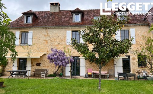 Farm Ranch in Saint-Jory-las-Bloux, Nouvelle-Aquitaine, France 1