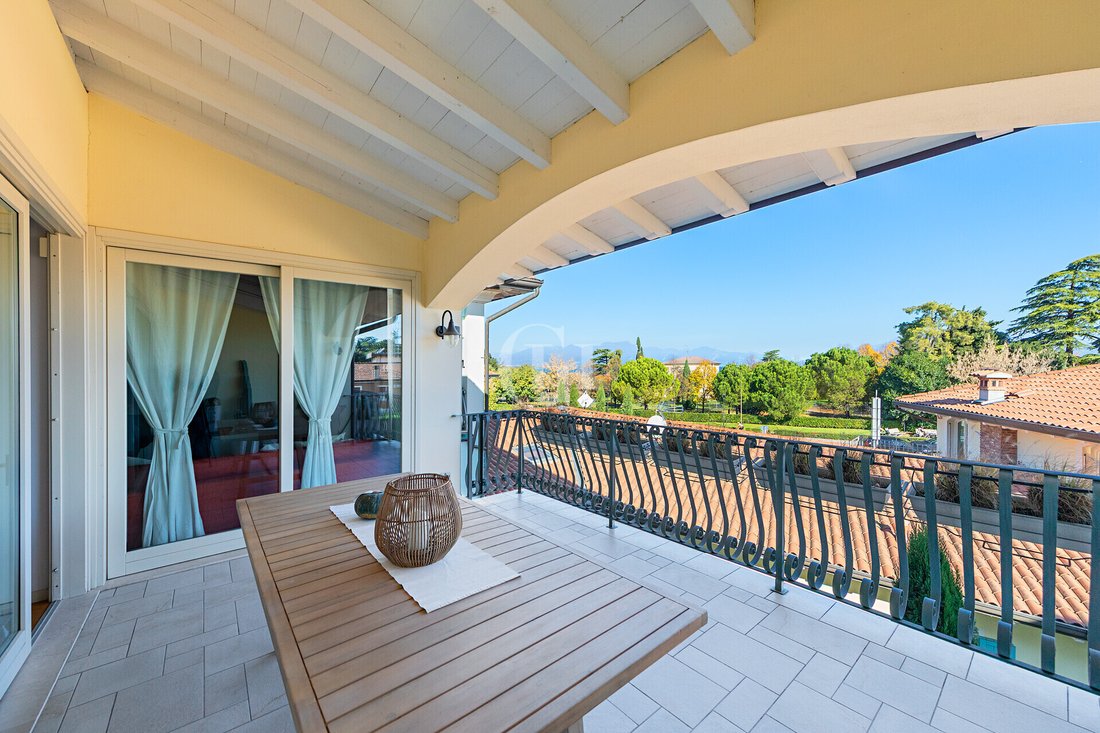 Apartment in Desenzano Centro, Desenzano del Garda, Lombardy 1 - 16659693