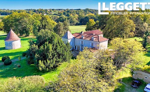 House in Douchapt, Nouvelle-Aquitaine, France 1