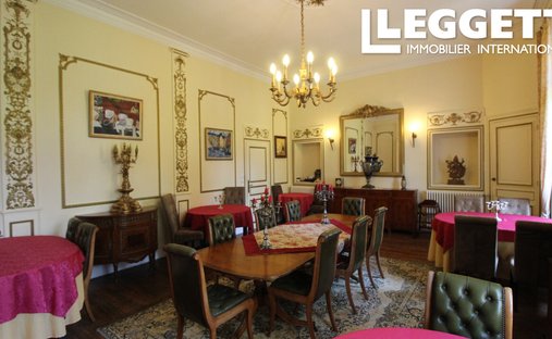 Tournon Saint Pierre Castle