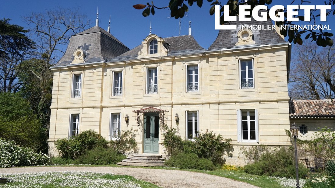 Castle in Saint-Sulpice-de-Faleyrens, Nouvelle-Aquitaine, France 2 - 15471005