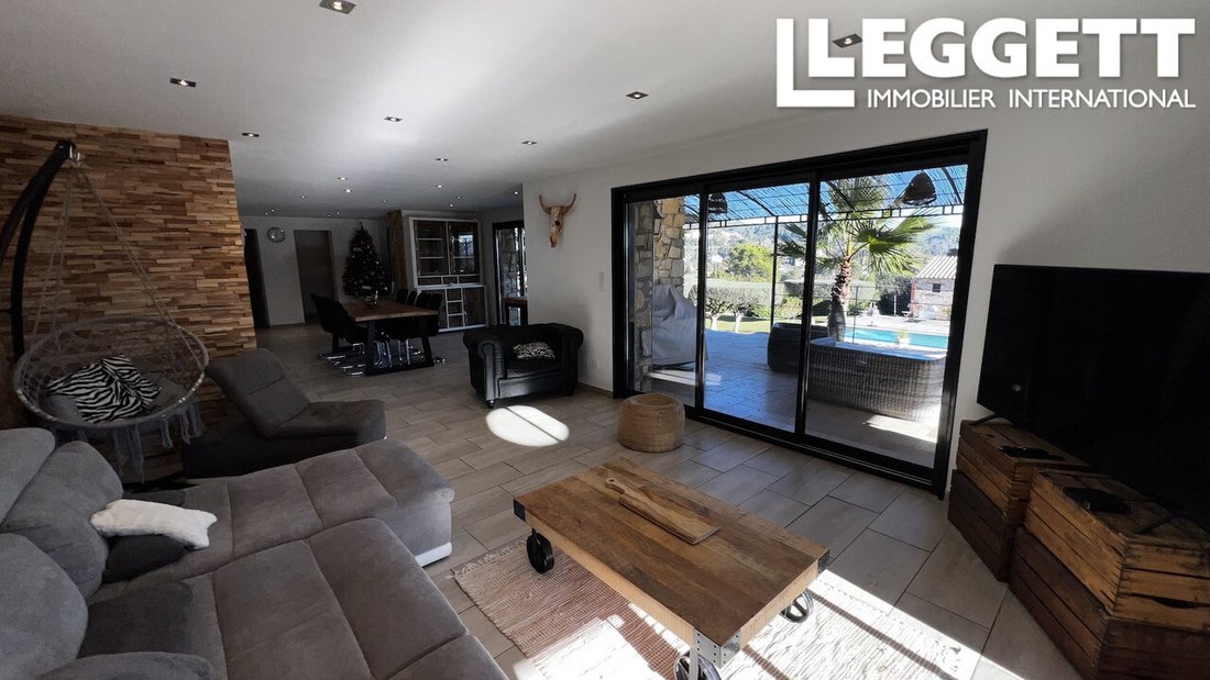 Villa in Cotignac, Provence-Alpes-Côte d'Azur, France 5 - 15155852