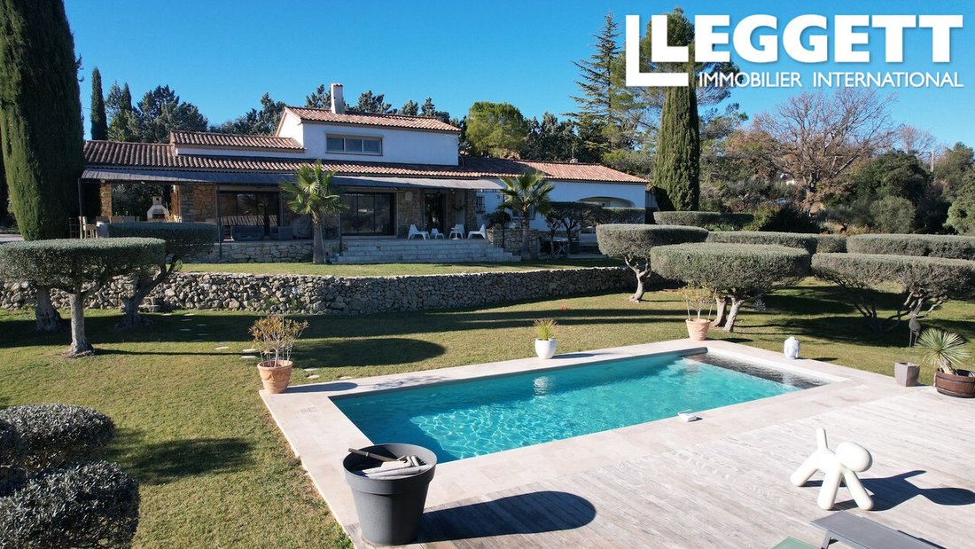 Villa in Cotignac, Provence-Alpes-Côte d'Azur, France 1 - 15155852