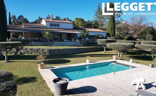 Casa en Cotignac, Provenza-Alpes-Costa Azul, Francia 1