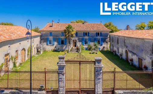 House in Bertric-Buree, Nouvelle-Aquitaine, France 1