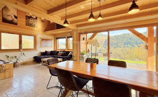 Chalet in Saint-Nicolas-la-Chapelle, Auvergne-Rhône-Alpes, France 1