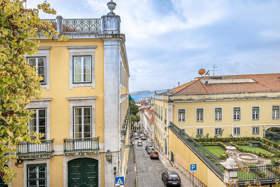 Apartment in Santa Maria Maior, Lisbon, Portugal 2 - 16660642