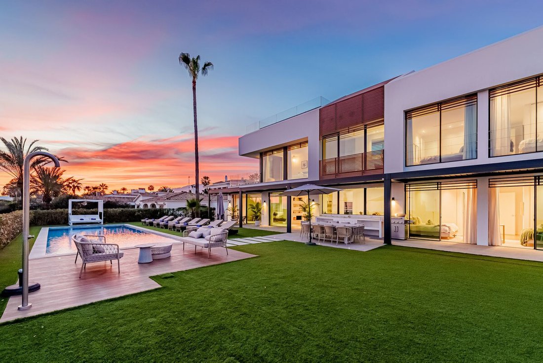 Villa in Estepona, Andalusia, Spain 1 - 16660895