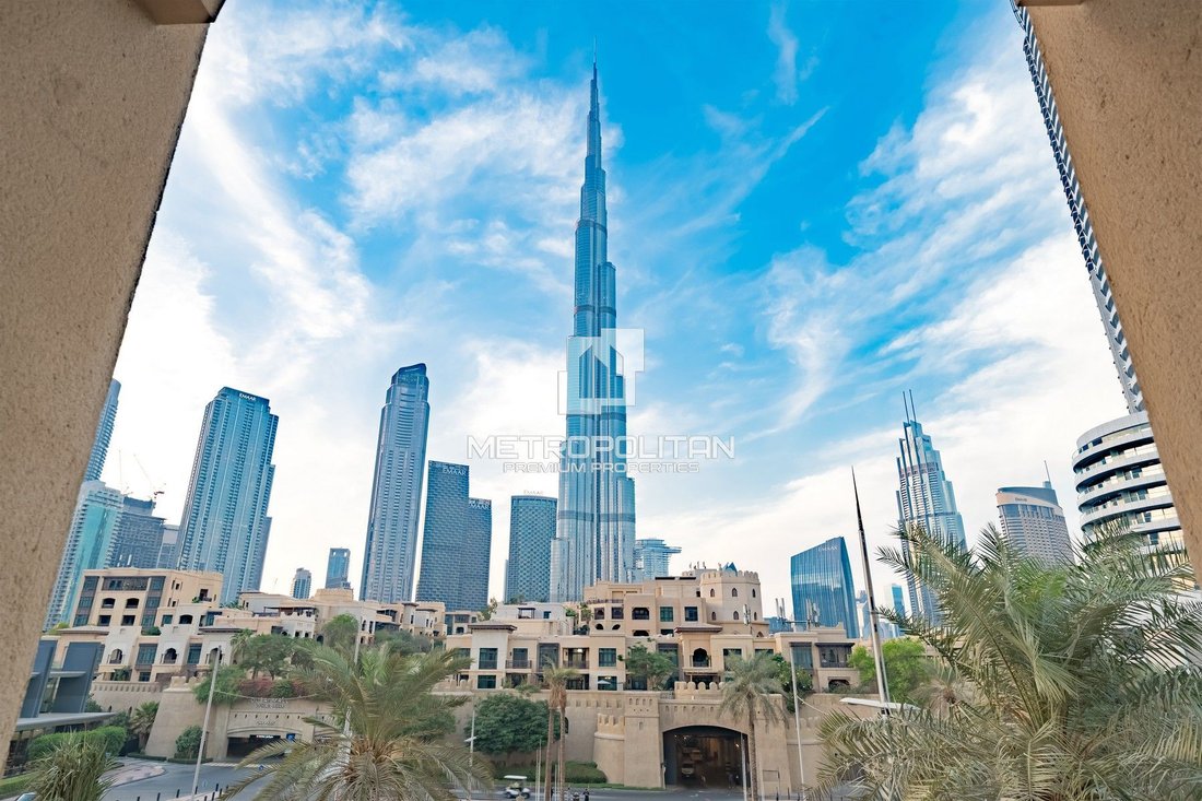 Apartment in Downtown Dubai, Dubai, United Arab Emirates 1 - 16642975