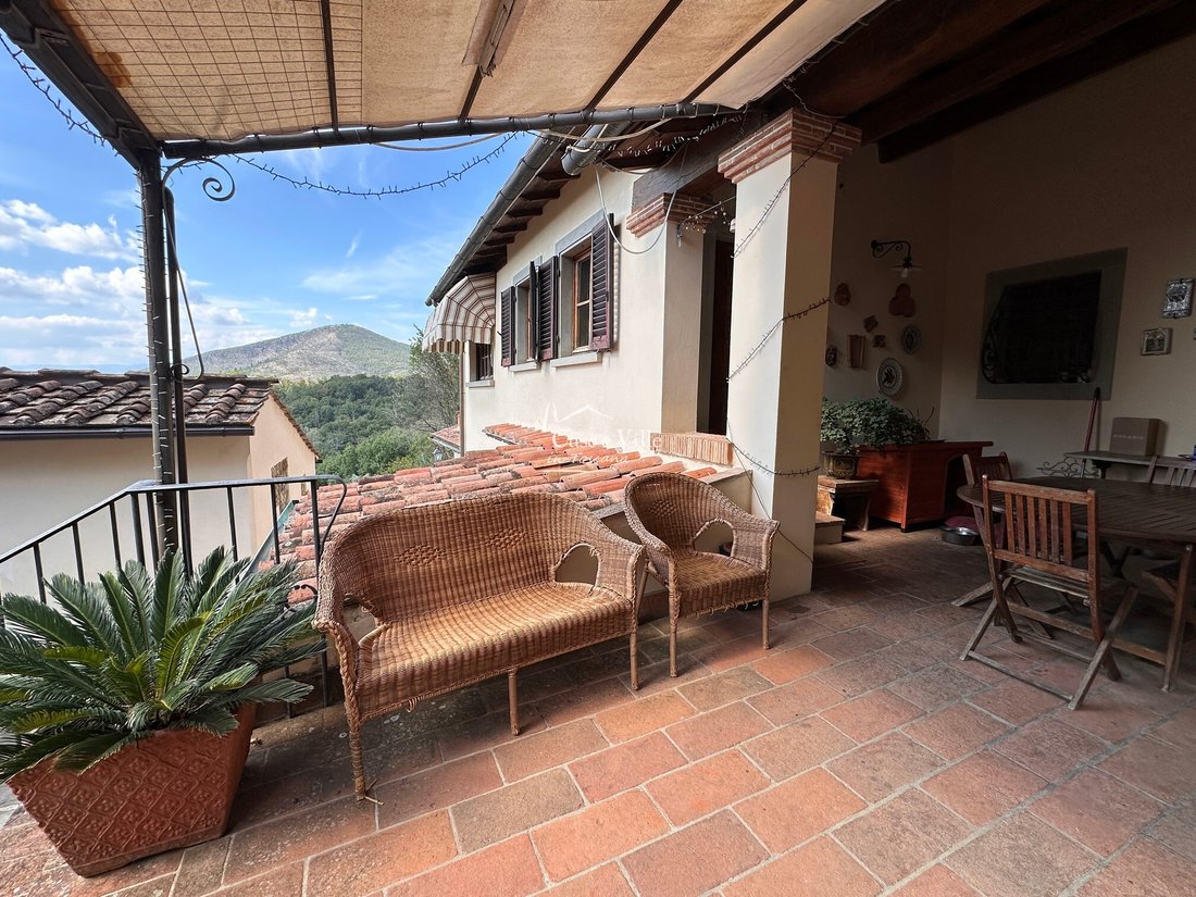 Country House in Historic Center, Prato, Tuscany 4 - 16616919