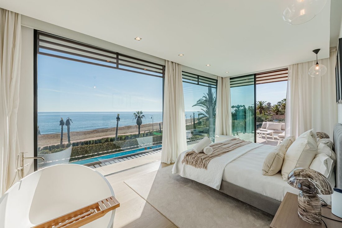 Villa in Estepona, Andalusia, Spain 4 - 16660895