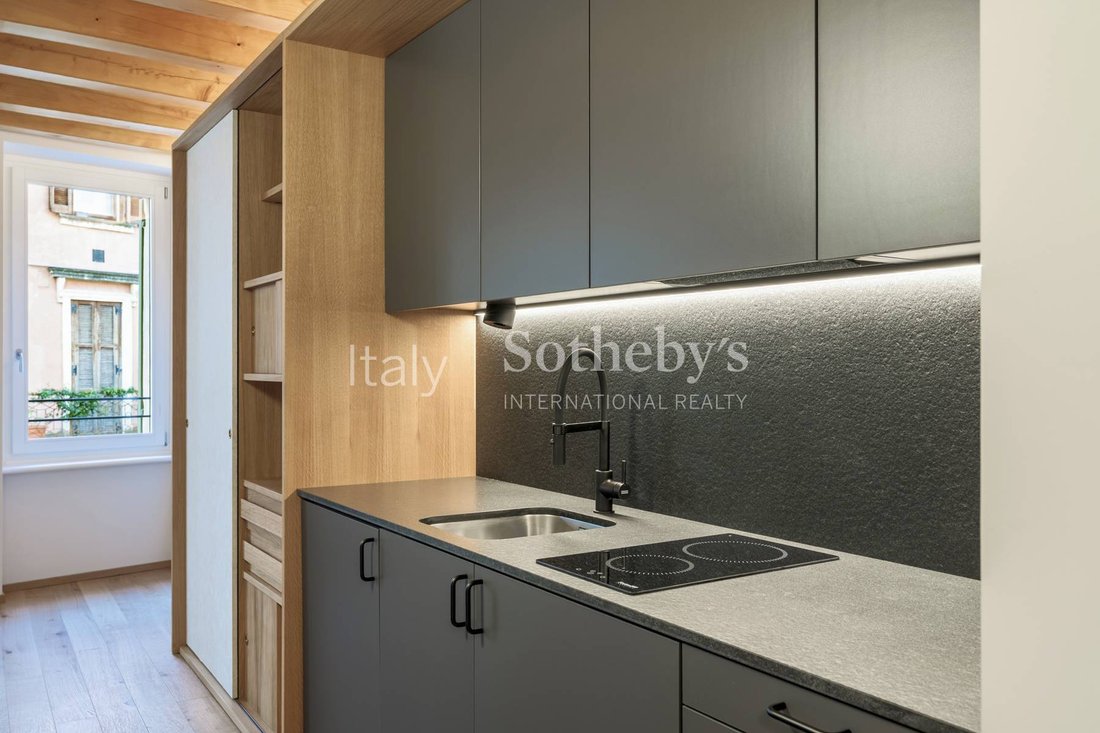 Apartment in Center, Verona, Veneto 4 - 16661084