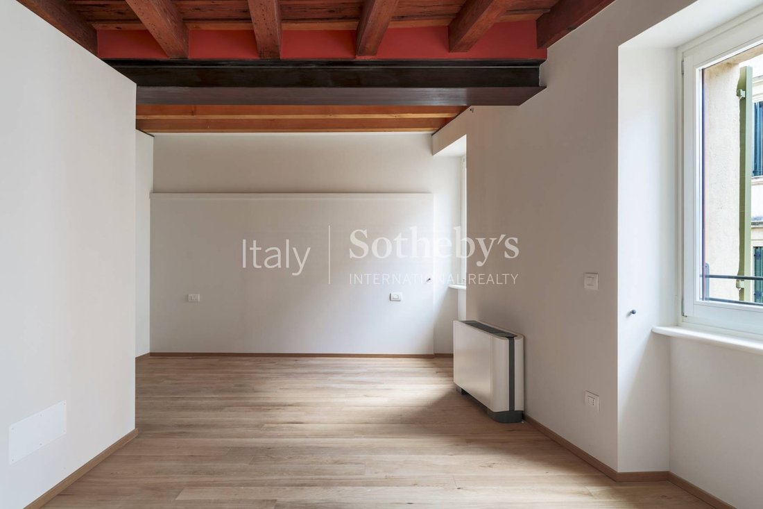 Apartment in Center, Verona, Veneto 2 - 16661083