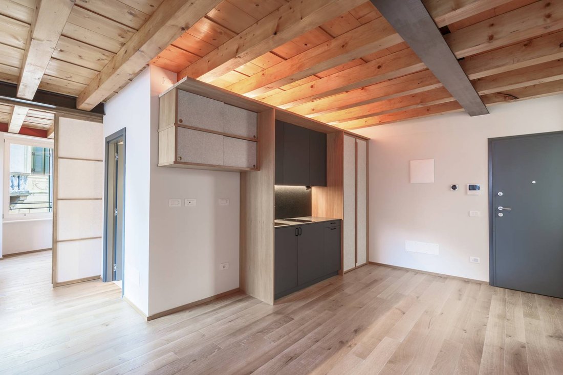 Apartment in Center, Verona, Veneto 1 - 16661086