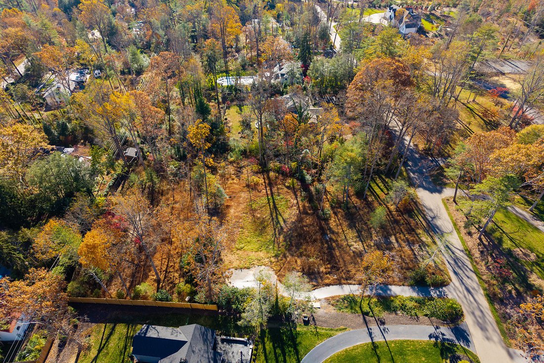 Land in Asheville, North Carolina, United States 1 - 16661082