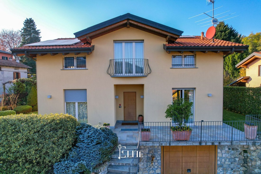 Villa in Laveno-Mombello, Lombardy, Italy 5 - 16661238