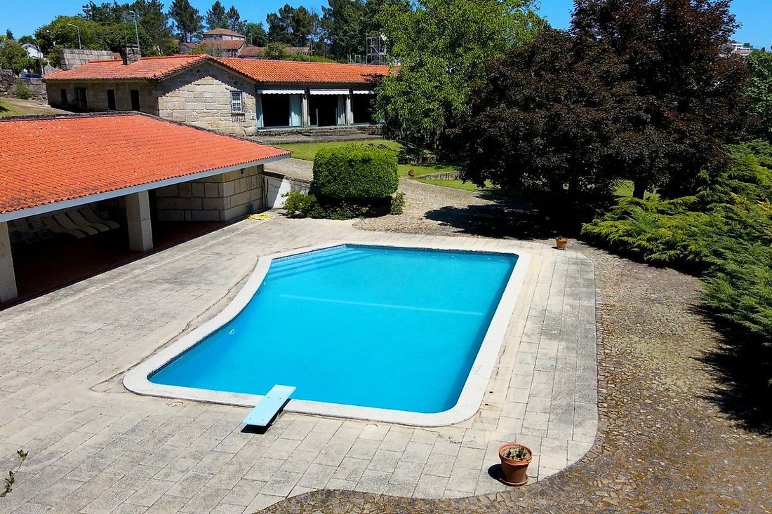 Villa in Santo Isidoro e Livracao, Porto District, Portugal 1 - 16661071