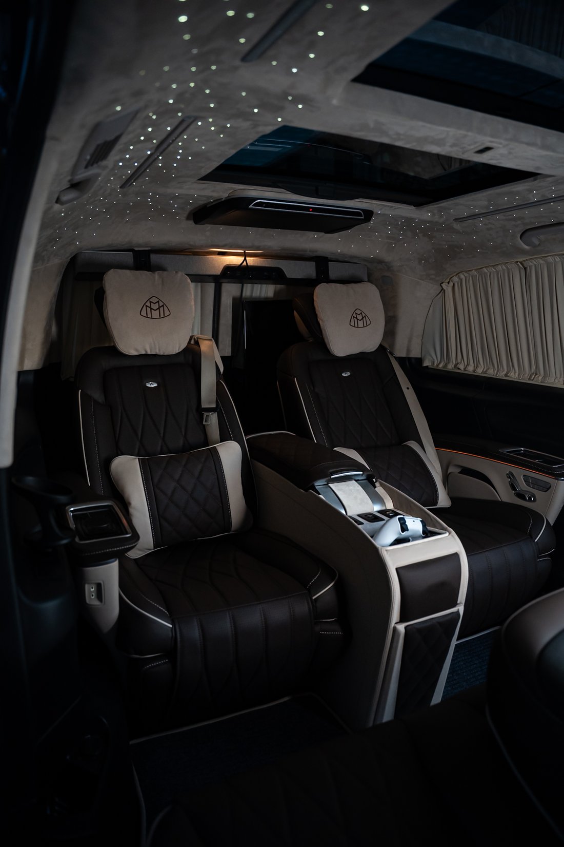 Limousine in Mount Laurel Township, New Jersey, United States 4 - 16662791
