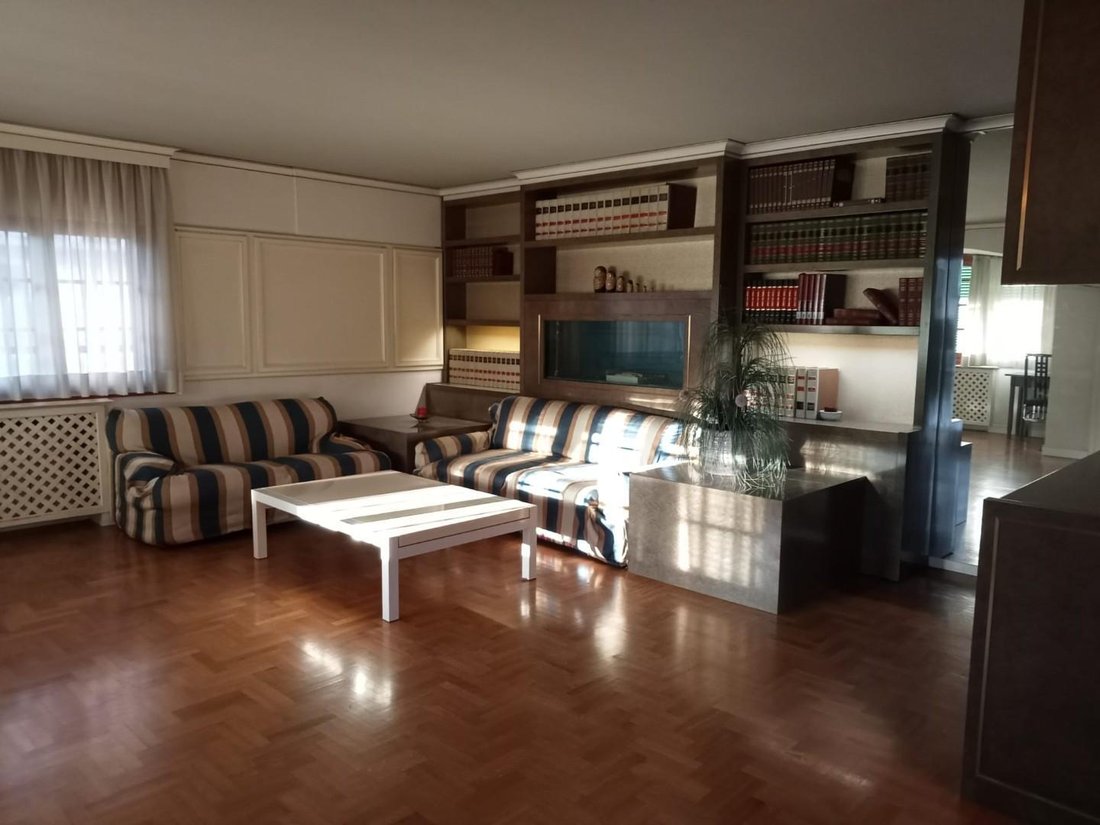 Villa in Historic Center, Empoli, Tuscany 1 - 16663563