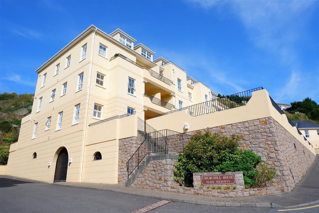 Apartment in Saint Helier, St Helier, Jersey 1 - 16663435