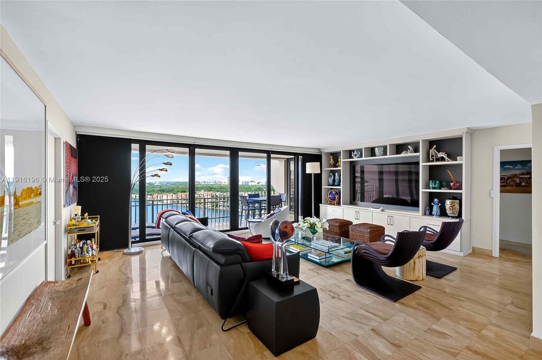 Condo in Miami, Florida, United States 1 - 16664277